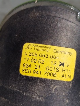 AUDI A4 B6 B7 HALOGEN PRAVÝ 8E0941700B