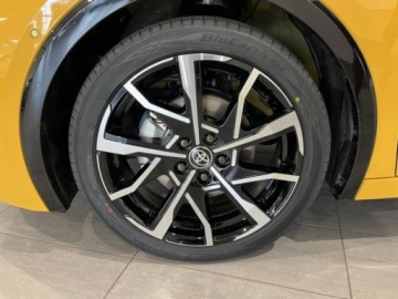 Toyota Prius V (XW60) 2.0  Hybrid Dynamic Force Plug-in 223KM 2026 Od ręki - Executive 2.0 Plug-in Hybrid 223KM | Podgrzewane fotele!, zdjęcie 14