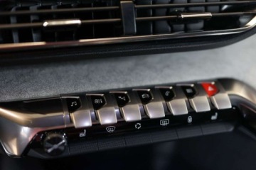 Peugeot 3008 II Crossover Facelifting  1.5 BlueHDi 130KM 2023 Peugeot 3008 1.5 BlueHDi GT SS EAT8 1.5 Diesel 130KM, zdjęcie 16