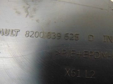 LIŠTA SPODNÍ VRSTVA BOČNÍ PRAVÝ ZADNÍ MERCEDES CITAN W415 8200839625