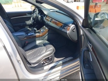 Audi A8 D4 S8 Facelifting 4.0 TFSI 520KM 2015 Audi S8 2015 Audi S8 4dr Sdn 4.0 Benzyna 520KM, zdjęcie 4