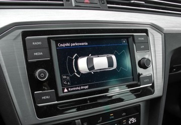 Volkswagen Passat B8 Limousine Facelifting 1.5 TSI EVO 150KM 2021 Volkswagen Passat 1.5 TSI 150KM Essence Czujniki Parkowania Podgrzewane Fo, zdjęcie 17
