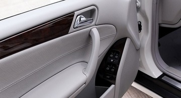 Rączka uchwyt drzwi Mercedes W203 komplet 4 sztuki