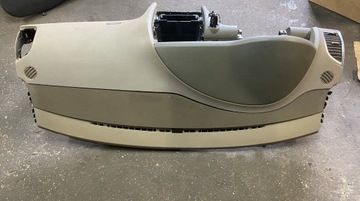 AUDI Q7 4L DESKA ROZDĚLOVAČE KONZOLA KOKPIT BÉŽOVÁ ORIGINÁLNÍ 05-08