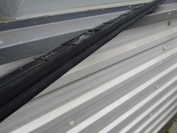 4 MERCEDES W124 COMBI КРЫШКА, НАКЛАДКА КРЫШКИ БАГАЖНИКА, ЧЕРНАЯ