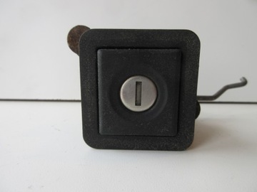 Zamek klapy oryginał VW Passat B3 357827571