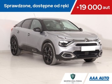Citroen C4 III SUV 1.2 PureTech 130KM 2021 Citroen C4 1.2 PureTech, Salon Polska