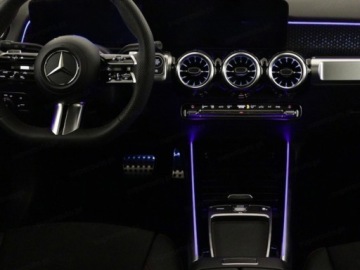 Mercedes GLB SUV 2.0 200d 150KM 2025 Od ręki - 200 d (150KM) AMG Line | Hak holowniczy + MULTIBEAM LED, zdjęcie 5