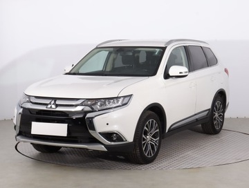 Mitsubishi Outlander III SUV Facelifting 2015 2.0 MIVEC 150KM 2016 Mitsubishi Outlander 2.0, Salon Polska, zdjęcie 1