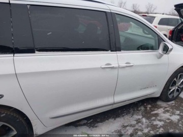 Chrysler Pacifica II 2024 Chrysler Pacifica 3.6 V6 287 KM, 4x4, Pinnacle, drobna szkoda, od ubezpiec, zdjęcie 8