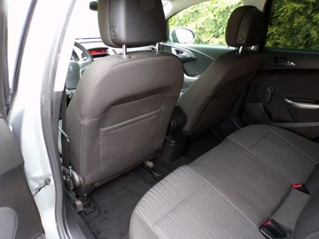 Opel Astra J Hatchback 5d 1.6 Twinport ECOTEC 115KM 2010 Opel Astra KLIMATYZACJA, zdjęcie 26