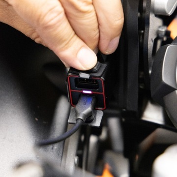 Двунаправленное зарядное устройство для мотоцикла QuickCharge TR100 CHIGEE 100 Вт