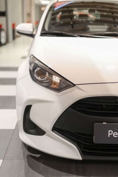 Toyota 2022 Toyota Yaris 1.0 Active Benzyna 72KM, zdjęcie 14