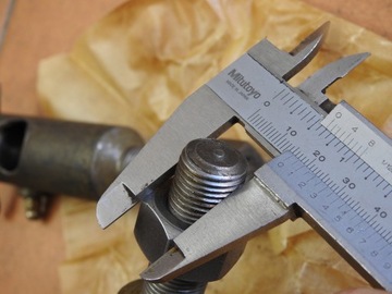 Наконечник рулевой тяги с правой резьбой продольный вилочный погрузчик Rak