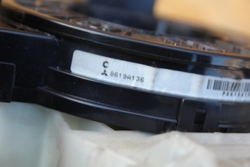 MINCE PŘEPÍNAČ KOMBINOVANÝ PÁSEK MITSUBISHI COLT VI Z30 8600A331XA