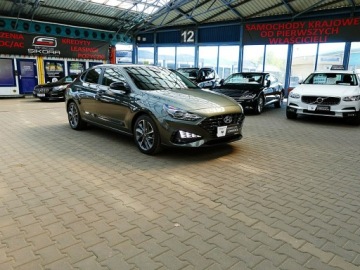 Hyundai i30 III Hatchback Facelifting 1.5 T-GDI 48V 160KM 2022 Hyundai i30 FASTBACK AUTOMAT 1WŁ Kraj Bezwyp F23%, zdjęcie 4