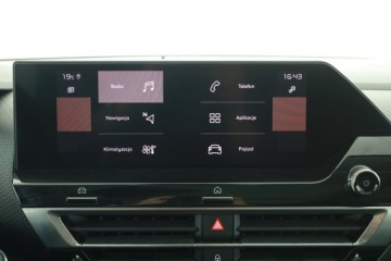 Citroen C4 III SUV 1.2 PureTech 156KM 2021 Citroen C4 1.2 PureTech, Salon Polska, zdjęcie 11