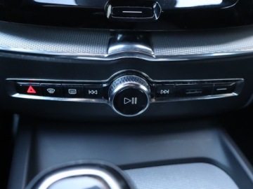 Volvo XC60 II Crossover D3 150KM 2019 Volvo XC60 D3, Salon Polska, Skóra, Klima, zdjęcie 14