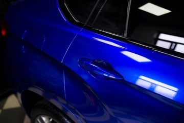 FOLIA NIEBIESKI METALLIC 50cm x 152cm NIEBIESKA METALIK POŁYSK SAMOCHODOWA