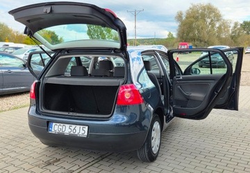 Volkswagen Golf V Hatchback 1.4 i 16V 75KM 2005 Volkswagen Golf 1,4 Ben Klima 1.4 Benzyna 75KM, zdjęcie 24