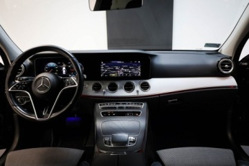 Mercedes Klasa E W213 Limuzyna Facelifting 2.0 E220d 194KM 2021 Mercedes E 220 *4Matic*AMG Line*Salon Polska*I, zdjęcie 15