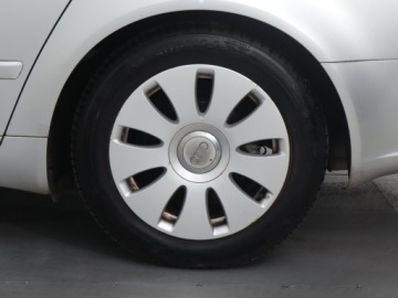 Audi A4 B7 Avant 2.0 20V 131KM 2006 Audi A4 2.0, Klima, Klimatronic, Tempomat, zdjęcie 13