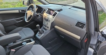 Opel Zafira B 1.8 ECOTEC 140KM 2009 Opel Zafira 1.8 Benzyna 140ps. Ksenon Benzyna 7-0sob 1.8 Benzyna 140KM, zdjęcie 28