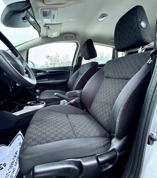 Honda Jazz IV Mikrovan 1.3 i-VTEC 102KM 2016 Honda Jazz podgrzewane fotele BEZWYPADKOWY czujniki RADAR 1.3 Benzyna 102KM, zdjęcie 18