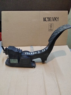 POTENCJOMETR GAZU SEAT TOLEDO II LEON 0281002342