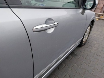 DVEŘE KOMPLETNÍ PRAVÝ PŘEDNÍ HONDA CIVIC VIII SEDAN NH700M 06-11R