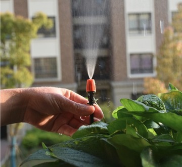 САДОВЫЙ ДОЖДЕВАТЕЛЬ ДЛЯ СИСТЕМЫ ПОЛИВАНИЯ ШЛАНГОВОЙ ВОДЫ