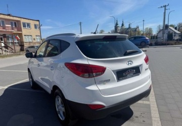 Hyundai ix35 SUV 1.6 GDI 135KM 2012 Hyundai ix35 Hyundai ix35 1.6 2WD UEFA EURO 2012 Edition 1.6 Benzyna 135KM, zdjęcie 4