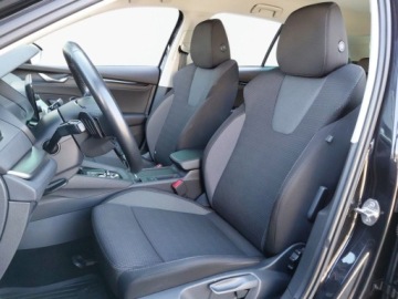 Skoda Octavia IV Kombi 2.0 TDI 150KM 2022 Skoda Octavia 2.0TDI 150KM Ambition DSG SalonPL SerwisASO Kessy Led SmartL, zdjęcie 8