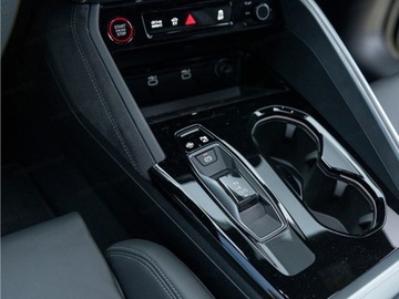 Audi Q5 II Q5-e Facelifting 2.0 55 TFSI e 367KM 2025 AUDI Q5 e-Hybrid quattro Suv 2.0 (367 KM) 2025, zdjęcie 12