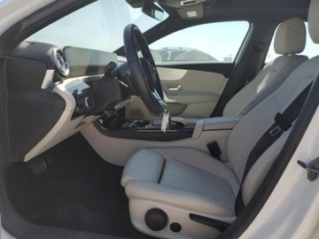 Mercedes Klasa A W177/V177 2022 Mercedes-Benz Klasa A 2022r., 2.0L 2.0 Benzyna 188KM, zdjęcie 6