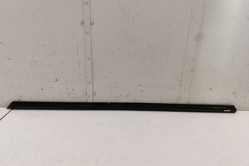 LIŠTA ZHRNUJÍCÍ PRAVÝCH PŘEDNÍCH DVEŘE MERCEDES-BENZ SLK (R172)