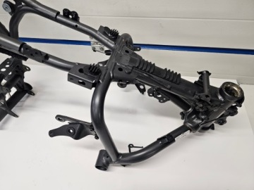 YAMAHA YZF R7 22-24 рама слегка повреждена