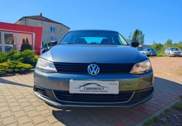 Volkswagen Jetta VI 2014 Volkswagen Jetta Super Stan Automat 2.0 8V 115KM GWARANCJA Zobacz 2.0, zdjęcie 1