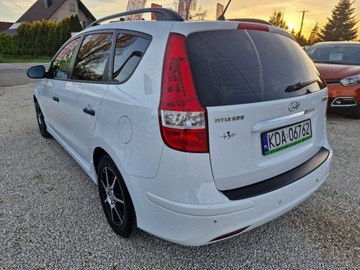 Hyundai i30 I CW Facelifting 1.4 DOHC 109KM 2011 Hyundai i30 Jak nowy 180 tys km z Niemiec pierwszy wlasciciel 1.4 benzyna, zdjęcie 5