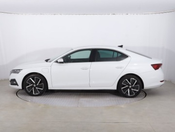 Skoda Octavia IV 2021 Skoda Octavia 1.4 TSI iV, Salon Polska, zdjęcie 2