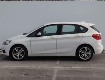 BMW Seria 2 F22-F23-F45-F46 Gran Tourer 218i 136KM 2016 BMW 2 Active Tourer 218i Active Tourer, zdjęcie 2