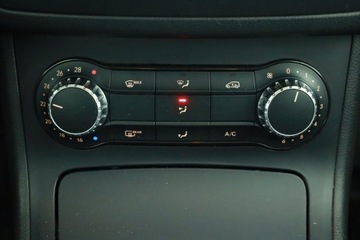 Mercedes Klasa B W246 Sports Tourer 180 BlueEFFICIENCY 122KM 2014 Mercedes B B 180, Navi, Klima, Parktronic, zdjęcie 9