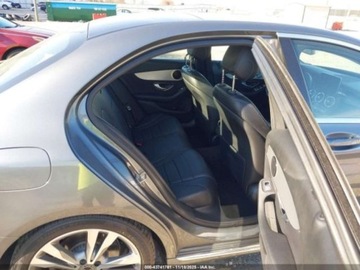 Mercedes Klasa C W205 2018 Mercedes-Benz Klasa C MERCEDES-BENZ C 300 2.0 Benzyna 241KM, zdjęcie 9