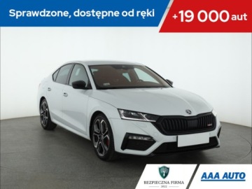 Skoda Octavia IV RS Liftback 2.0 TSI 245KM 2021 Skoda Octavia RS 2.0 TSI, Salon Polska