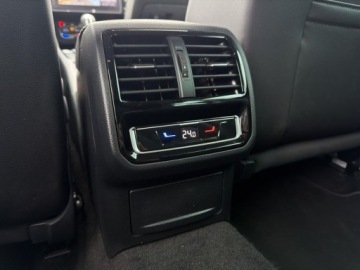 Volkswagen Passat B8 Variant Facelifting 2.0 TDI SCR 150KM 2023 Volkswagen Passat TDI 150KM Elegance LED Matrix Nawigacja Martwe pole, zdjęcie 33