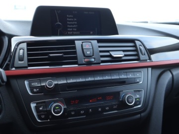 BMW Seria 3 F30-F31-F34 Touring 2.0 320d 184KM 2013 BMW 3 320 d, 181 KM, Navi, Klima, Klimatronic, zdjęcie 11