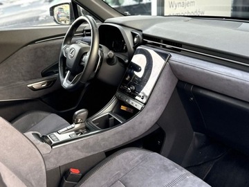 Lexus LBX 1.5 Hybrid 136KM 2024 Lexus LBX LBX 1.5 HSD Original Edition salon PLCESJAFV 23 1.5 Hybryda, zdjęcie 16