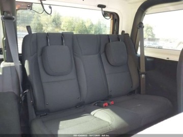 Jeep Wrangler IV 2024 Jeep Wrangler 2023 Jeep Wrangler Sport 2 Door 4x4 3.6 Benzyna 285KM, zdjęcie 11