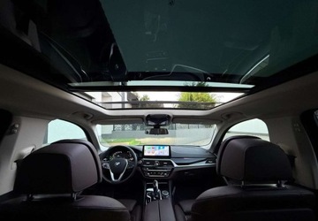 BMW Seria 5 G30-G31 Touring Facelifting 2.0 520i 184KM 2021 BMW Seria 5 BMW Seria 5 520i Touring Luxury Line 2.0 Benzyna 184KM, zdjęcie 27