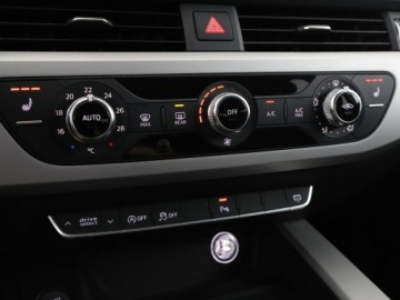Audi A4 B9 Avant 2.0 40 TFSI 190KM 2019 Audi A4 Avant full LED navi klima auto kamera i, zdjęcie 27